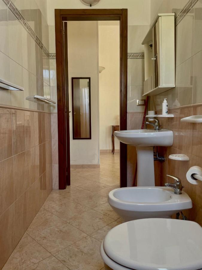 La Rondine Bed And Breakfast Uggiano La Chiesa Buitenkant foto
