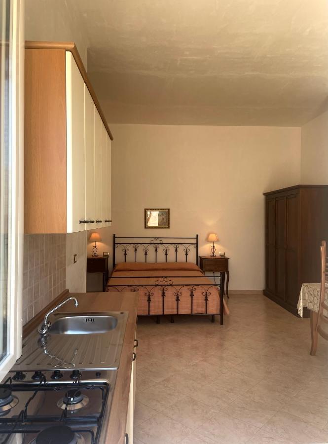 La Rondine Bed And Breakfast Uggiano La Chiesa Buitenkant foto